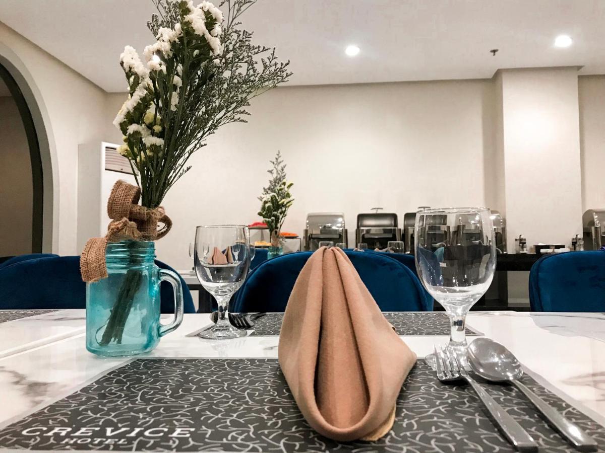 Crevice Hotel Davao City Esterno foto