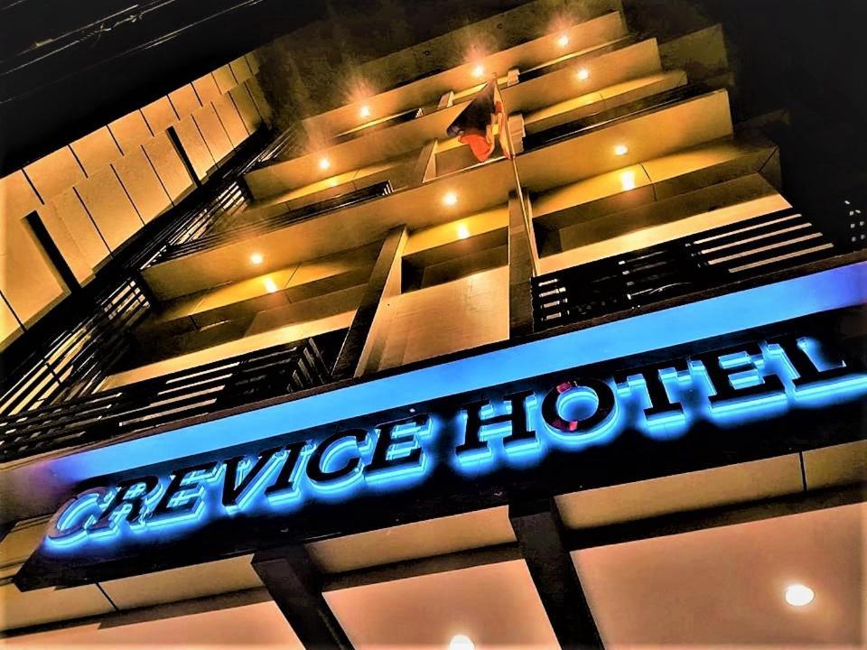 Crevice Hotel Davao City Esterno foto